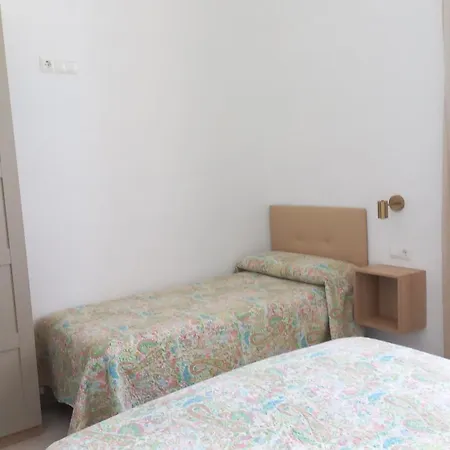 Casa Cuartel El Delfin * Малага