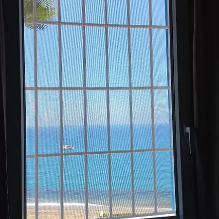 Casa Cuartel El Delfin Дом отдыха Малага