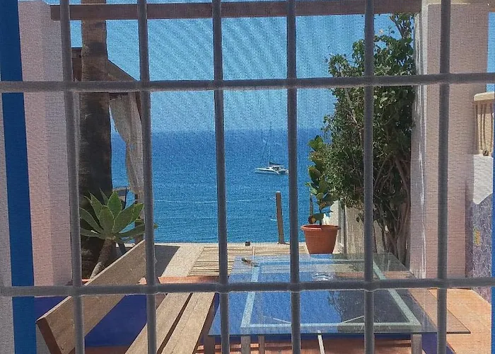 Casa Cuartel El Delfin 別荘 マラガ