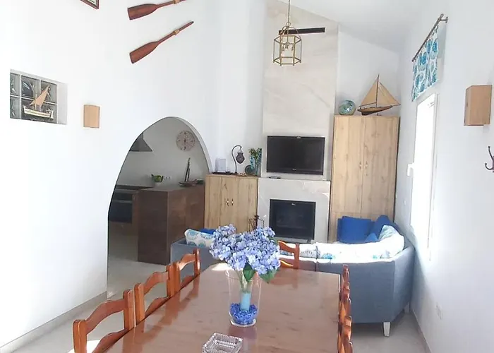 Casa Cuartel El Delfin